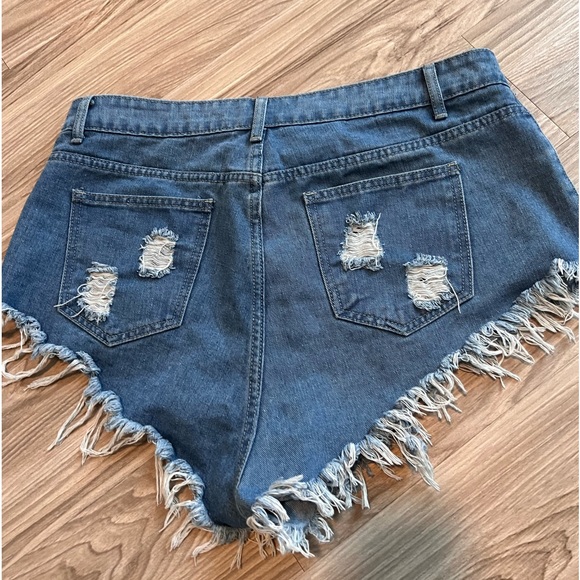 NWOT SHEIN High Waist Ripped Raw Hem Denim Shorts - Picture 4 of 8